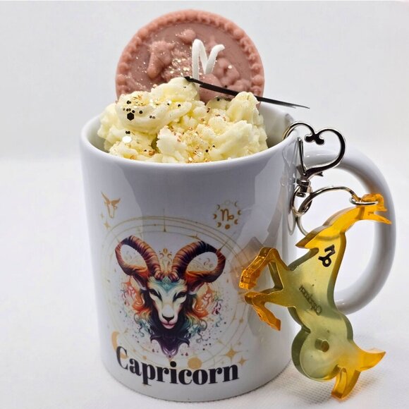 Capricorn Zodiac Candle Gift Set – 11oz Layered Mug Candle + Resin Keychain - Picture 1 of 13